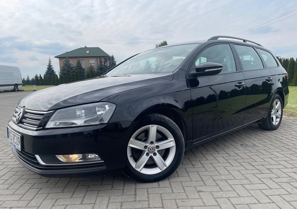 Volkswagen Passat cena 28900 przebieg: 245000, rok produkcji 2013 z Pilawa małe 529